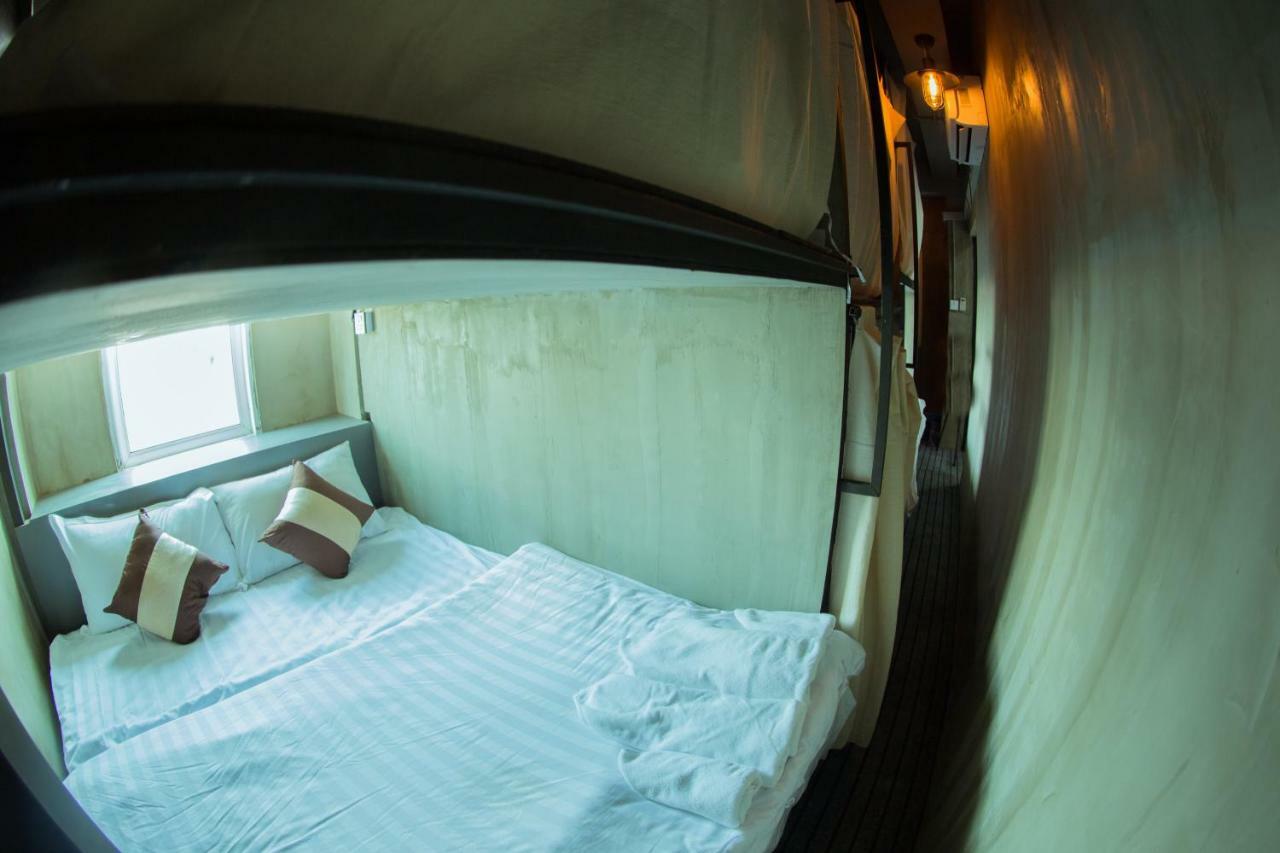 The Lodge Yangon Hostel Bagian luar foto